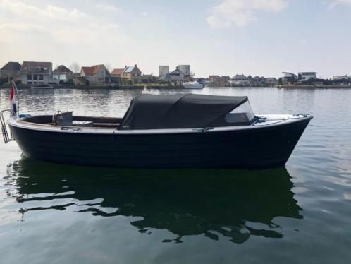 Unieke grote sloep, Saga 27 met een vernieuwde Perkins motor