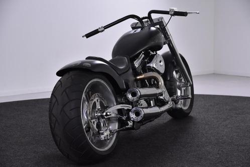 Unieke Harley Davidson FLSTC  (customized in 2015)