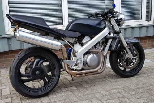 Unieke Hawk 650 GT NT650 achterkant kont achterkuip zadel