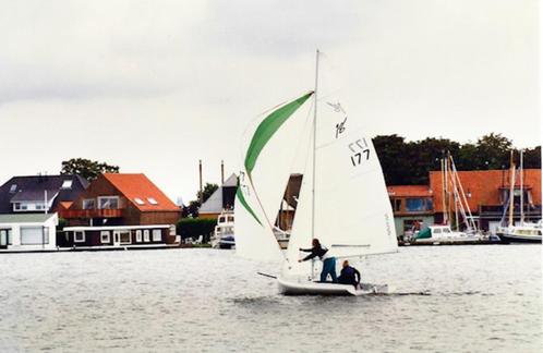 Unieke hele snelle en complete open zeilboot Johnson 18