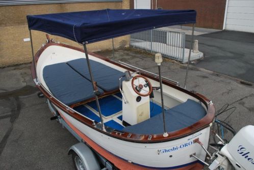 Unieke Italiaanse sloep 5.50 x 2.10 m 40pk 4-takt