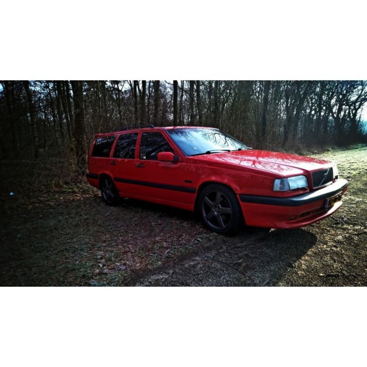 Unieke rode Volvo 850R (kleurcode 609)