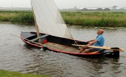 Unieke Zeilschuit -Tuindersvlet  met buitenboordmotor