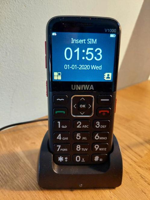Uniwa senioren mobiele telefoon V1000 met oplader