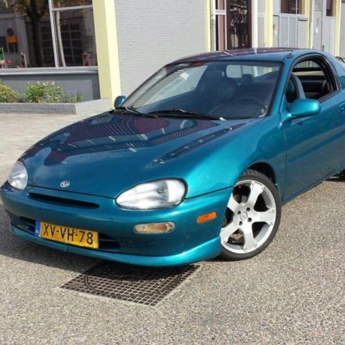 USA mazda mx3 1.6i 4 cylinder