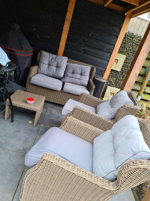 Used outdoor lounge set