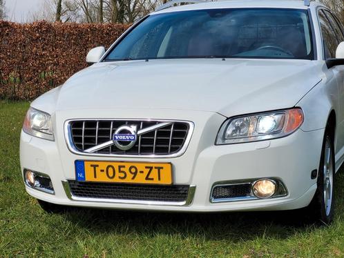 V70 2.5 FT  231 pk Summum LeerKeyless Pdc    Mooie Auto