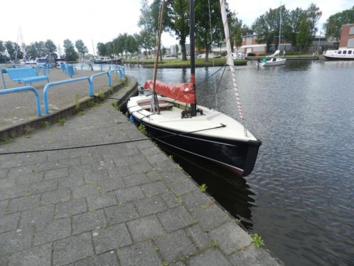 Valk zeilboot in zeer goede conditie