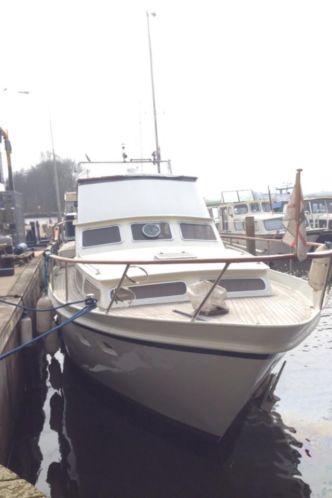 Valkkruiser 1250 flybridge