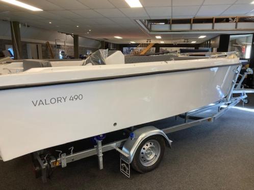 Valory 490 sloep