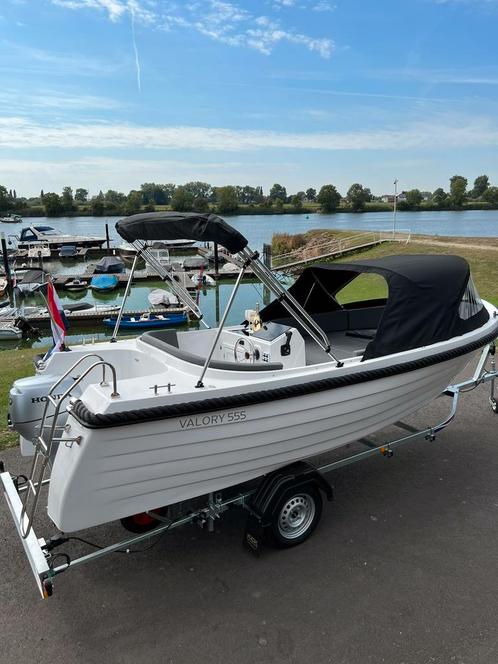 Valory 555Honda 20pk 4takt  SET IS NIEUW NAJAARS KOOPJE
