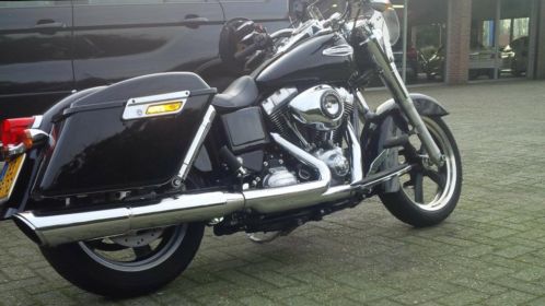 Vance amp Hines slip ons uitlaat Harley FLD Switchback Dyna
