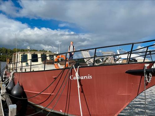 Varend woonschip - woonboot in Oostvoorne