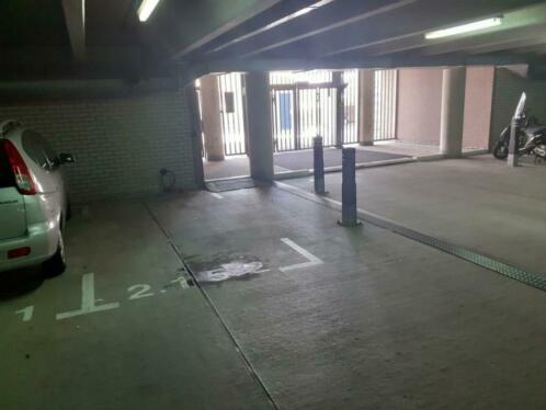 Vaste parkeerplaats in parkeergarage in Scheveningen te huur