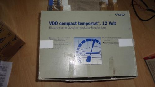 VDO Compact Tempostat 12 Volt 2x nieuw werkent onbekent.