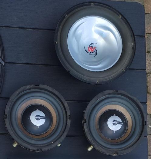 Verscheidene subwoofers Caliber, Kenwood en RE
