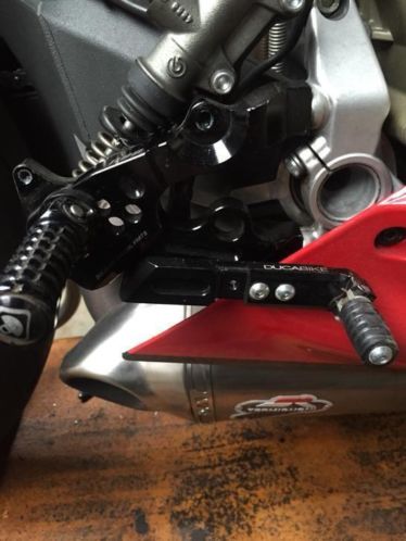 Verstelbare stepjes panigale 