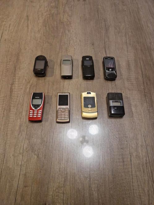 Verzameling zeldzame telefoons nokia 8910i 7200 8910 7373