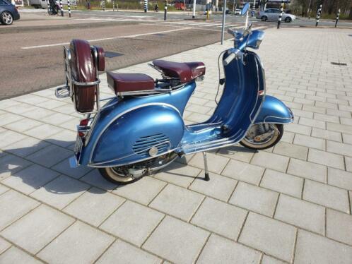 Vespa Oldtimer 150cc uit 1964. Compleet Gerestaureerd.