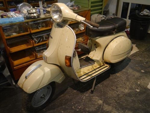 Vespa P150 X uit 1982