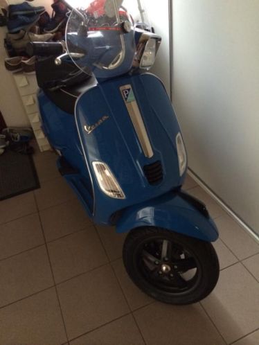 Vespa s50 322 km 1e eigenaar brom 2014