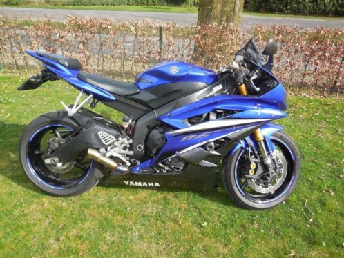 Vette YAMAHA R6 2007 weinig km 22.000 blauwe