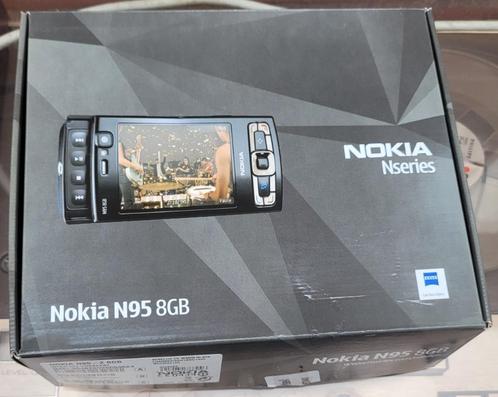 Vintage GSM Nokia N95 verpakking en toebehoren.