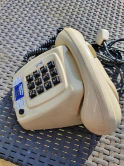 Vintage Jaren 70 huistelefoon T65-TDK de Luxe, is in zeer go