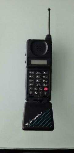 Vintage mobiel. Motorola micro tac classic