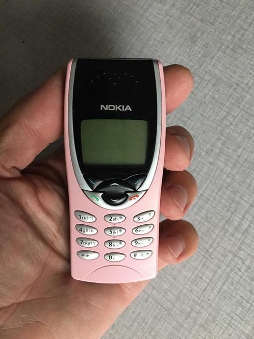 Vintage Nokia 8210, geheel nieuw
