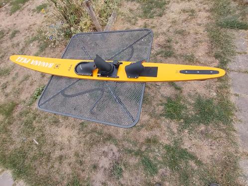 Vintage Slalom Banana Peel waterski