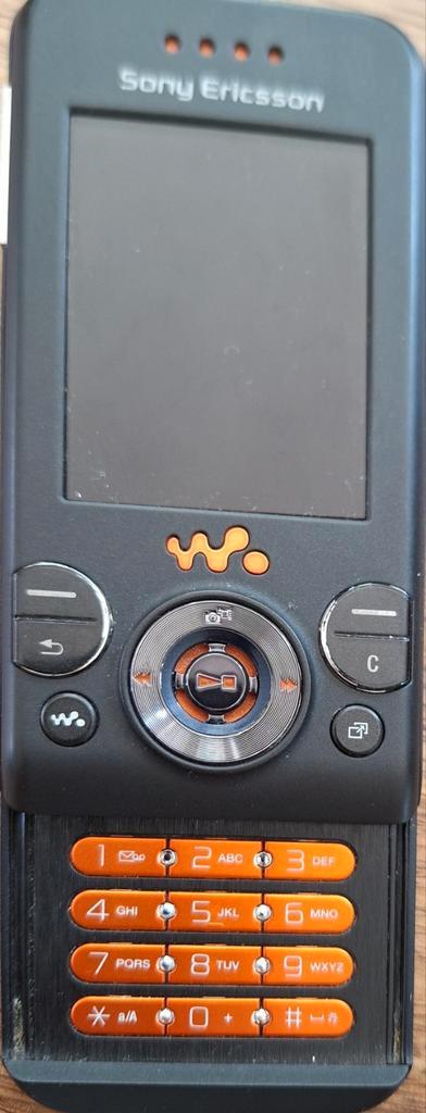 Vintage Sony Ericsson W580i