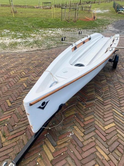 Virus yole  coastal rowing boat roei skiff sport roeiboot