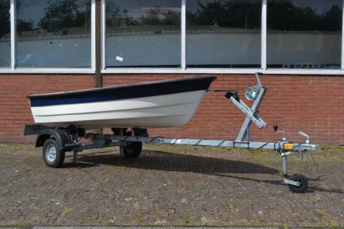 Visboot Roeiboot Tourboot 2.80 mtr.in Nette Staat