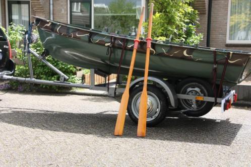 Visbootje met Boottrailer