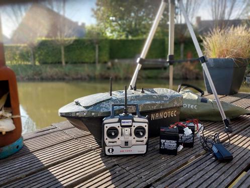 Voerboot Nanotec met fishfinder