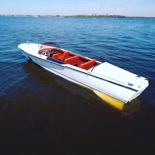 Volga hydrofoil draagvleugelboot speedboot Restomod