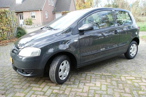 Volkswagen FOX 1.2 40KW 2006 Grijs STUURB. NW APK 1599 EURO