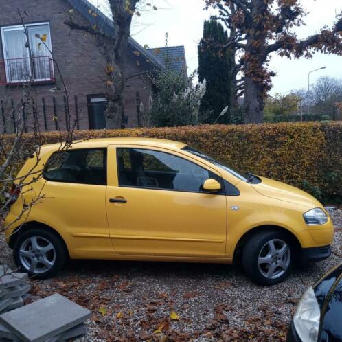 Volkswagen FOX 1.2 AIRCONAP 2008 Geel (polo,up, seat)APK