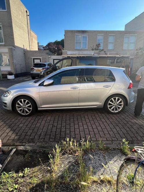 Volkswagen Golf 1.0 TSI 85KW DSG 5D 2016 Grijs