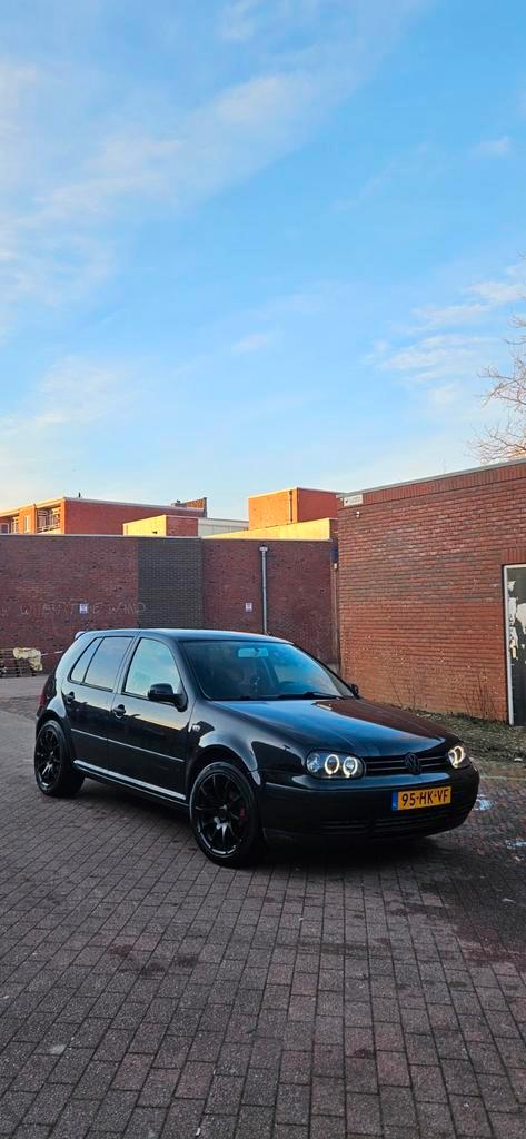 Volkswagen Golf 1.4 55KW 2001 Zwart (Master edition)