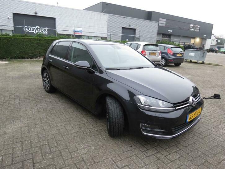 Volkswagen Golf 1.4 TSI 140PK DSG 2013 Metallic Zwart