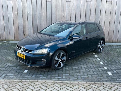 Volkswagen Golf 1.4 TSI DSG PANO MASSAGESTOEL GROOT NAVI