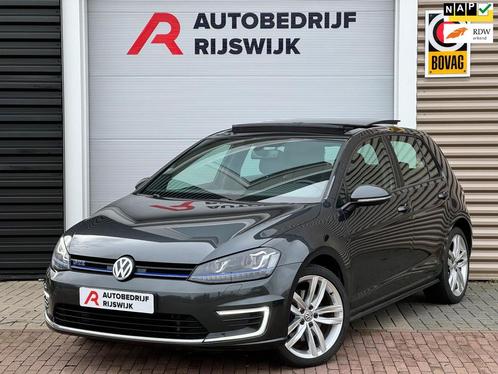 Volkswagen Golf 1.4 TSI GTE PanoKeylessCameraAppleCar