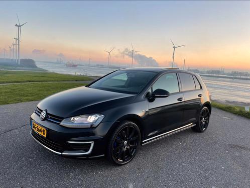 Volkswagen Golf 1.4 TSI GTE Zwart 2015 DSGPanoNaviNL auto