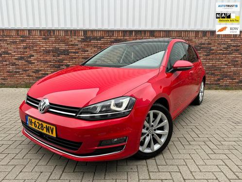 Volkswagen Golf 1.4 TSI HighlineParkassistPanoAdaptCruise