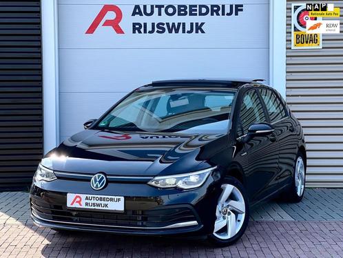 Volkswagen Golf 1.5 eTSI Style PanoIQ.LightMemory