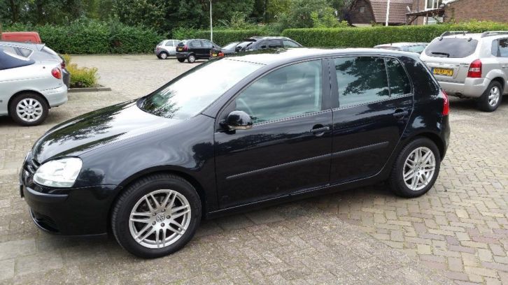 Volkswagen Golf 1.6 16V FSI 85KW 5D 2004 Zwart