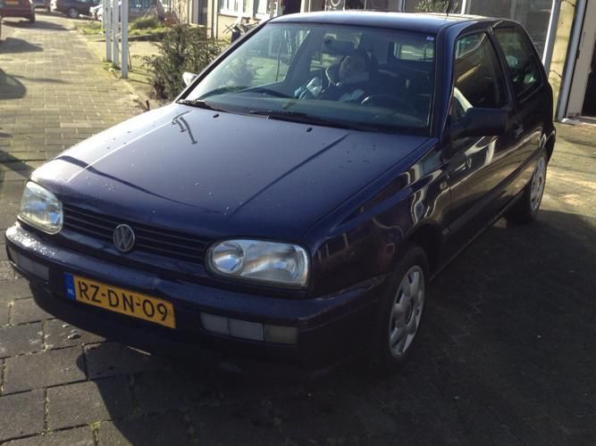 Volkswagen Golf 1.6 CL 55KW 1997 Blauw