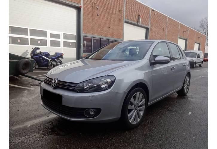 Volkswagen Golf 1.6 DSG COMFORTLINE
